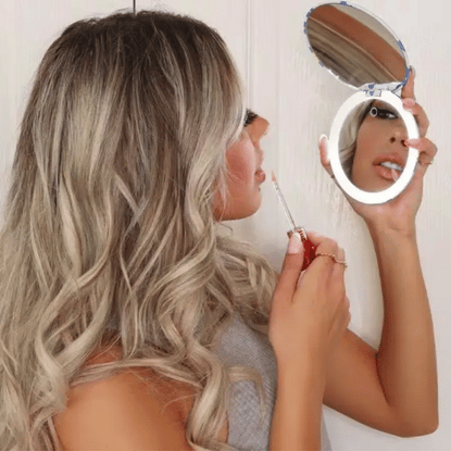Fancii Taylor compact mirror with LED lights