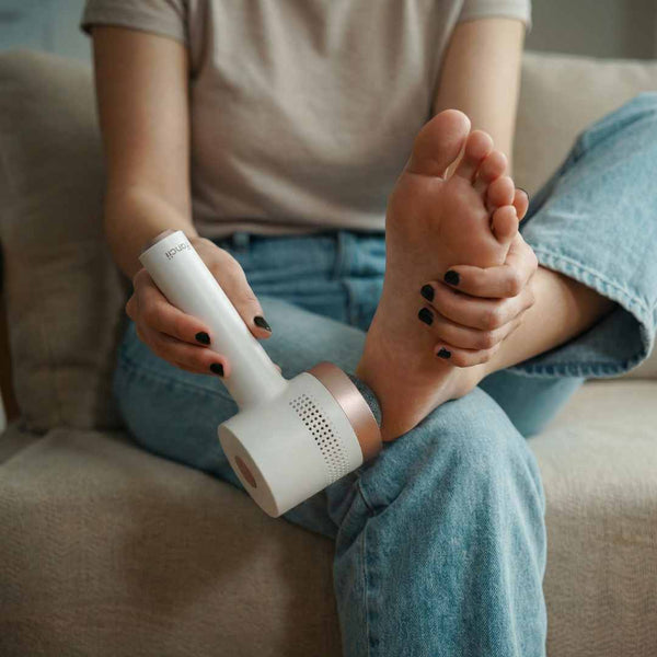 Fancii Cali electric foot grinder with vacuum for feet White None White With Replacement Heads