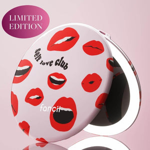 Taylor Compact by Fancii & Co. HOT LIPS