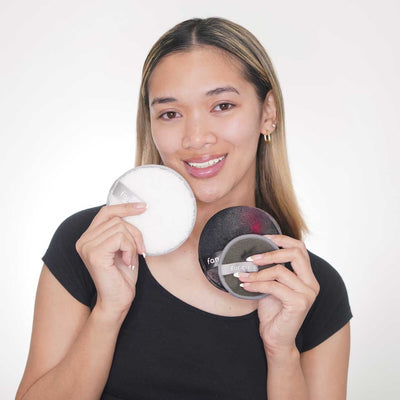 Female using Zoe 360 eye and facial makeup removing pads