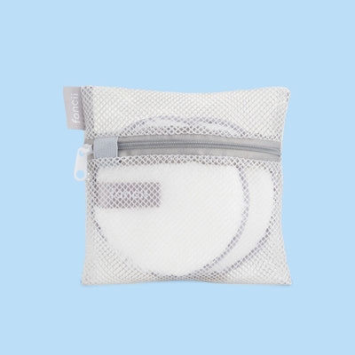 Zoe dry ultra-absorbent, mega soft cleansing pads in laundry mesh bag