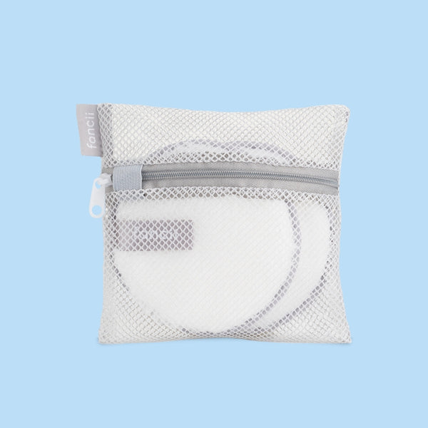 Zoe dry ultra-absorbent, mega soft cleansing pads in laundry mesh bag